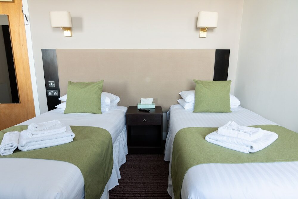 Фото Kings Arms Hotel