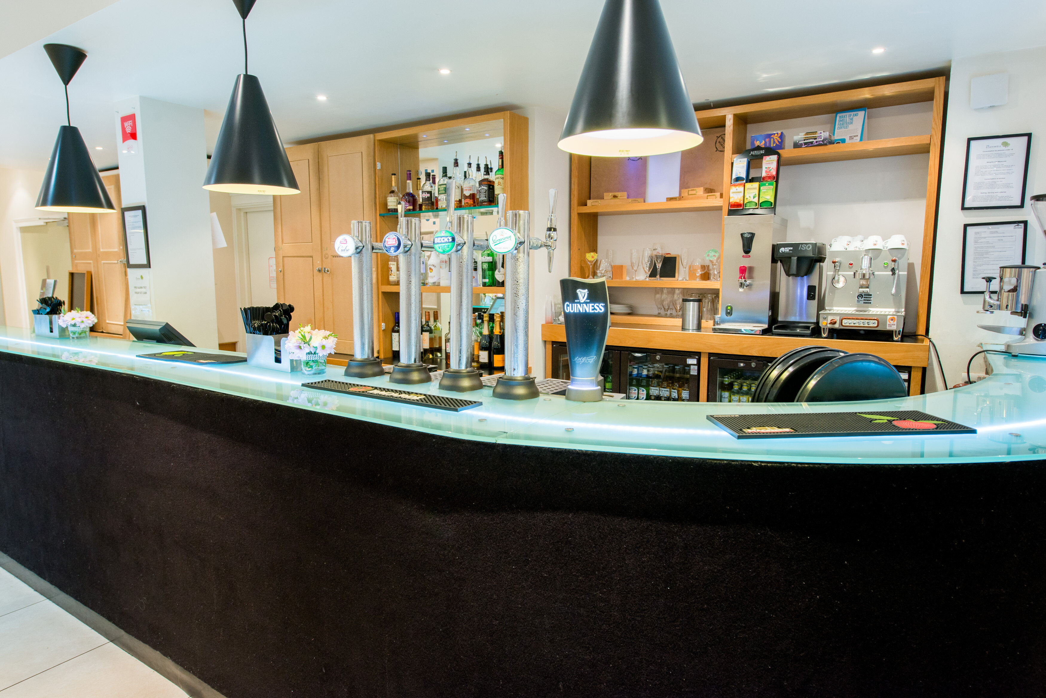 Фото Stanwell Hotel by Mercure