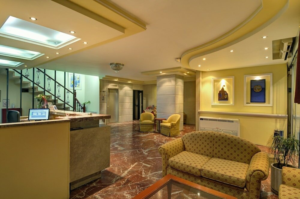 Фото отеля 2