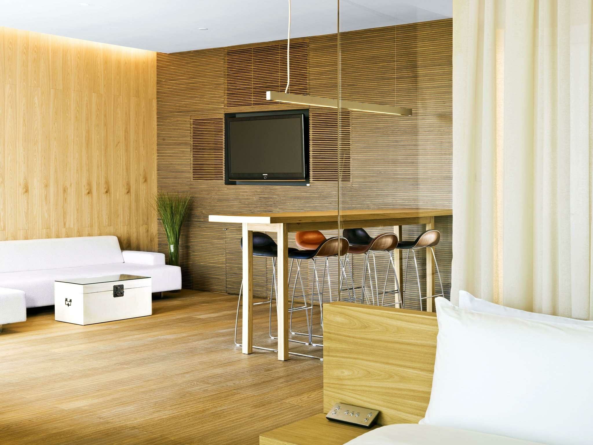 Фото The Opposite House