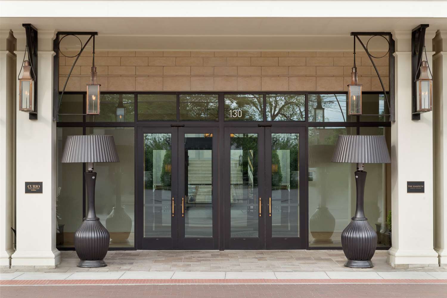 Фото The Harpeth Franklin Downtown, Curio Collection by Hilton