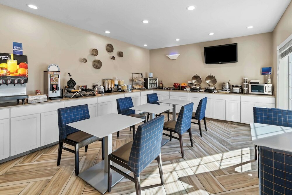 Фото Best Western Worlds of Fun Inn & Suites