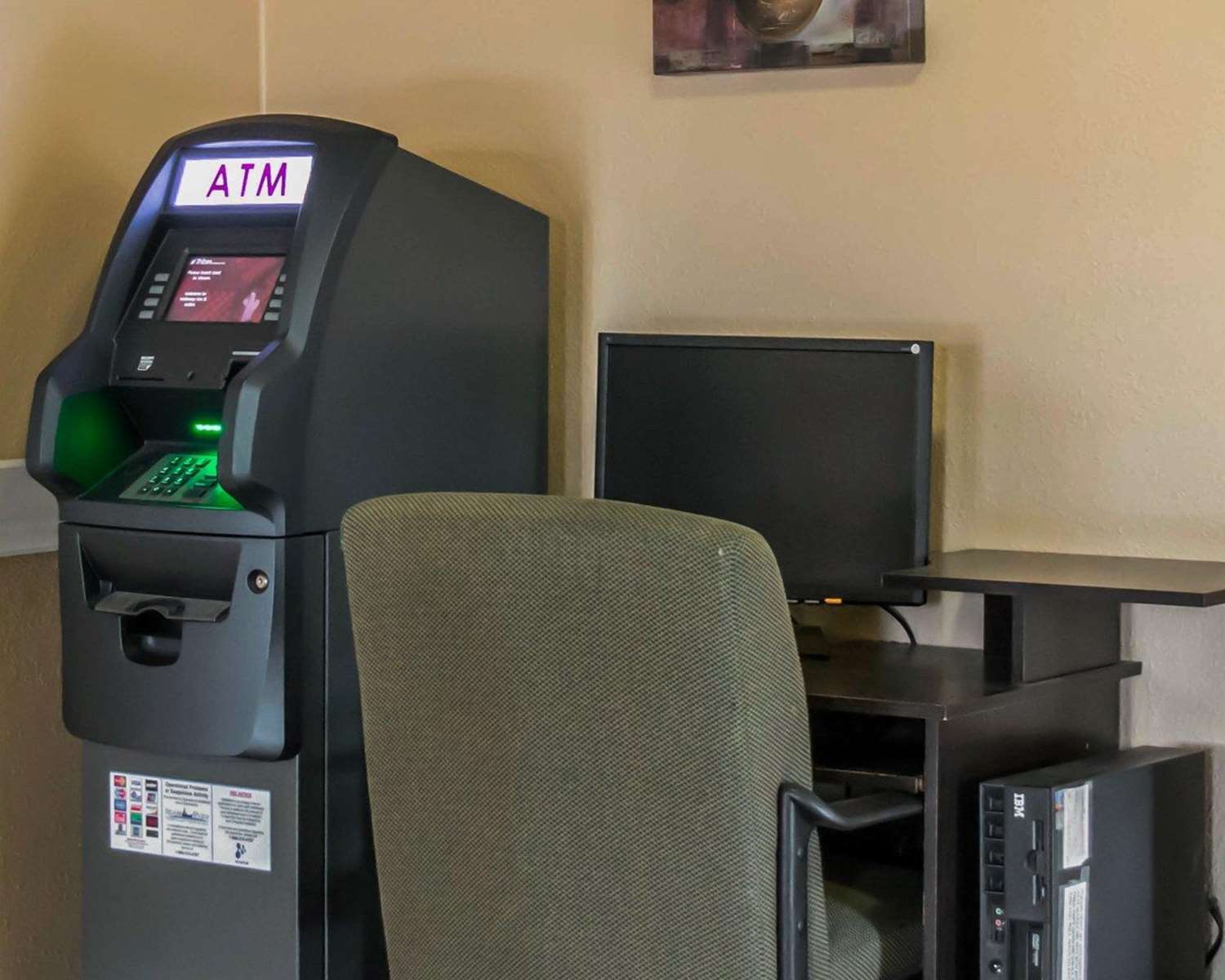 Фото Rodeway Inn Near Ybor City - Casino