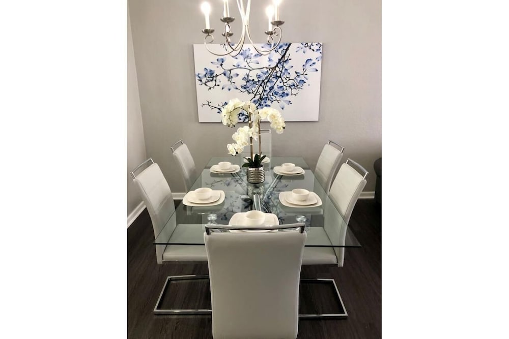 Фото Tideview 166 · New Ultra Modern & Super Clean 3 Full Suites