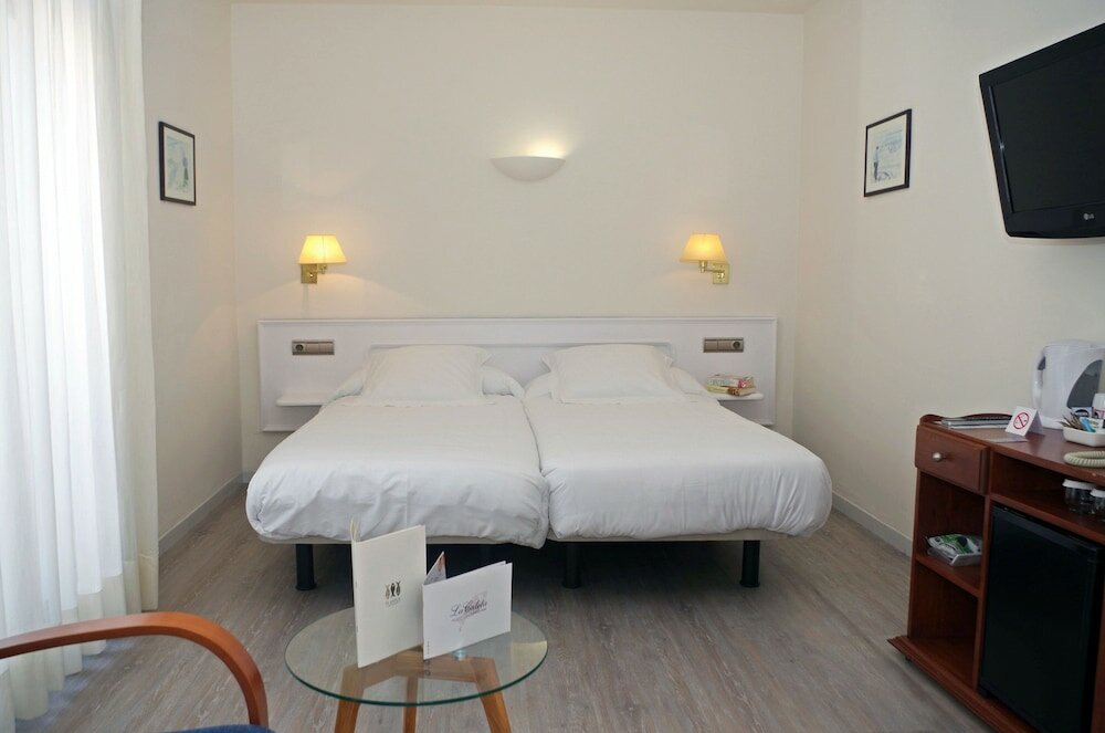 Фото Hotel Llafranch