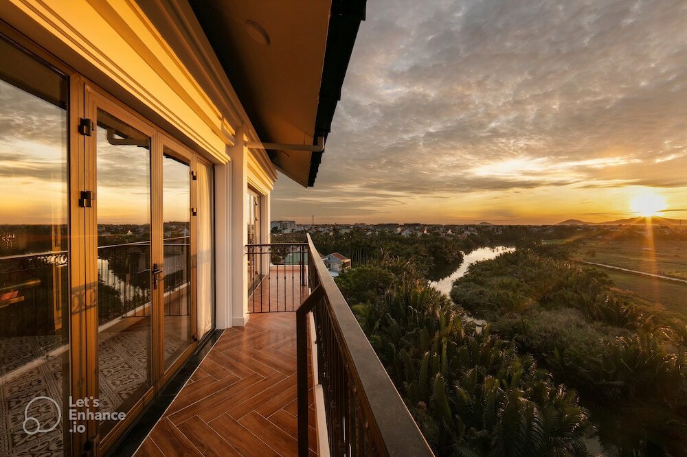 Фото Shining Riverside Hotel and SPA