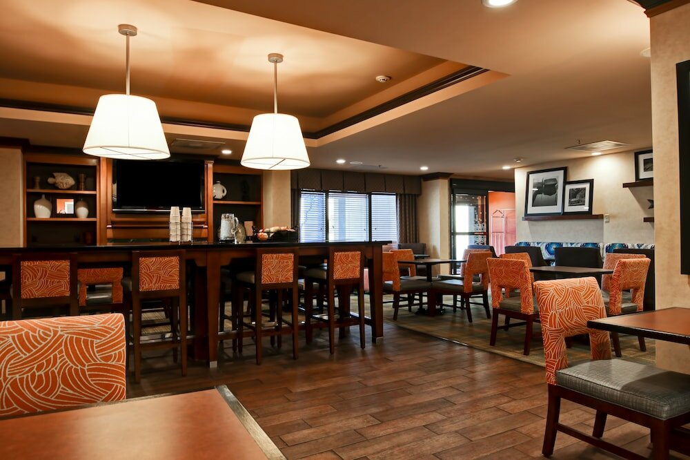 Фото Hampton Inn Waldorf