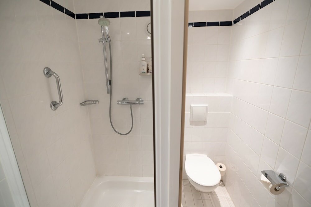 Фото 123800312978