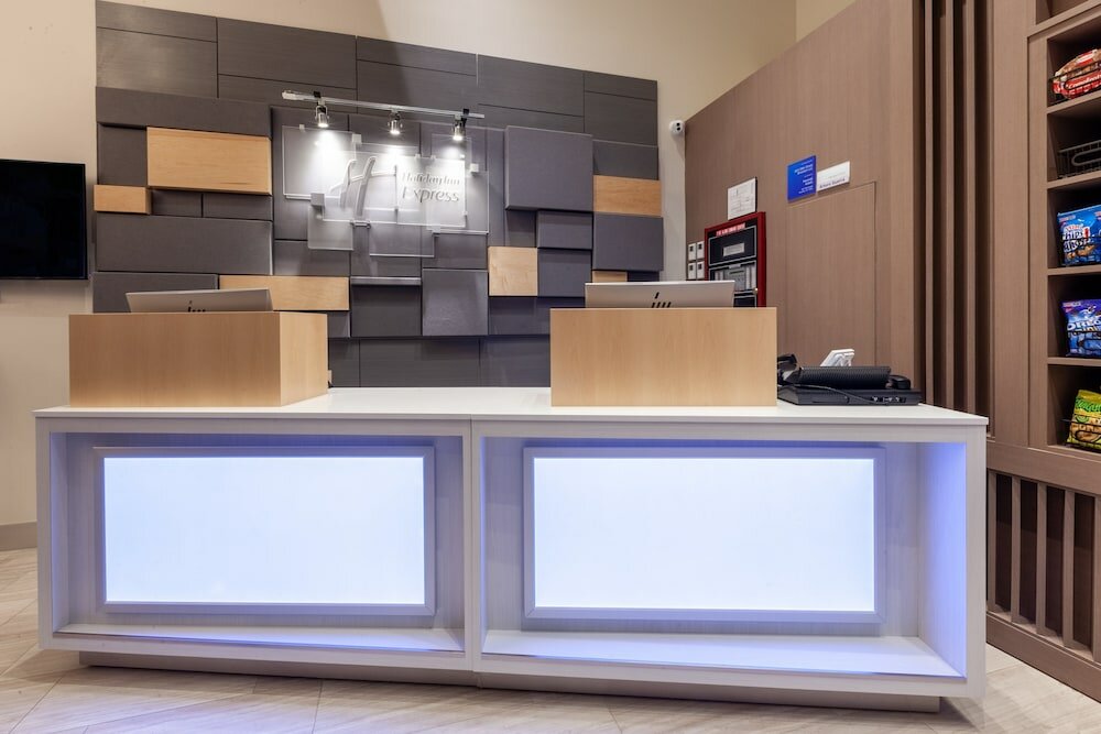 Фото Holiday Inn Express Nyc Brooklyn - Sunset Park