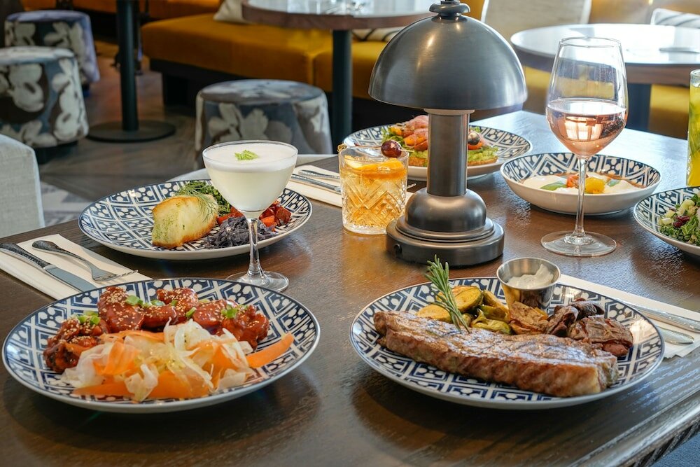 Фото Hotel Amarano Burbank - Hollywood