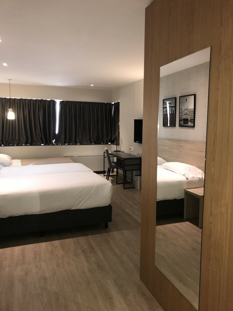 Фото Ramada by Wyndham Madrid Tres Cantos