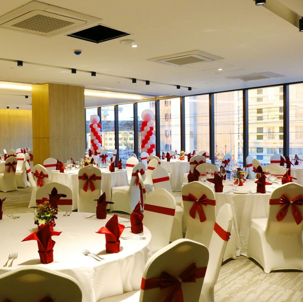 Фото Red Hotel Cubao, Quezon City