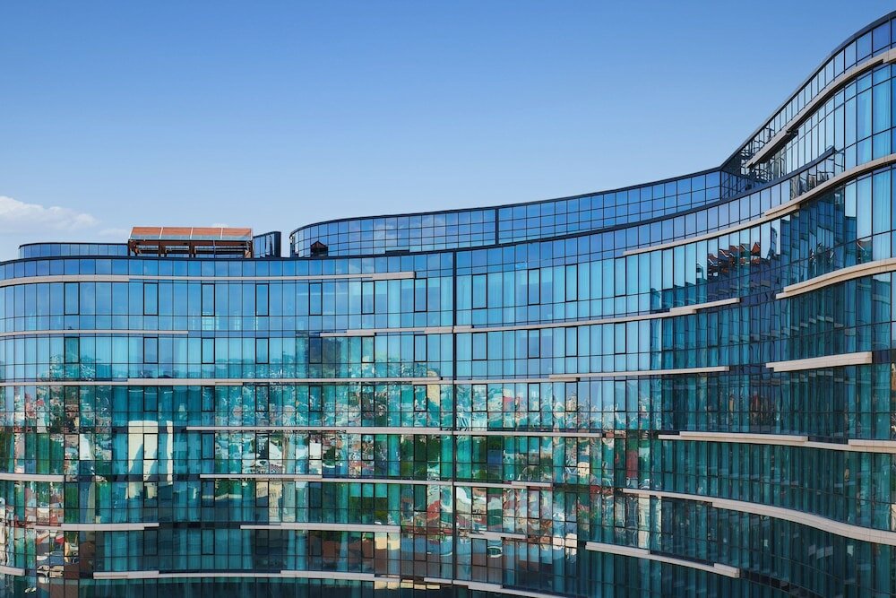 Фото Paragraph Freedom Square, a Luxury Collection Hotel