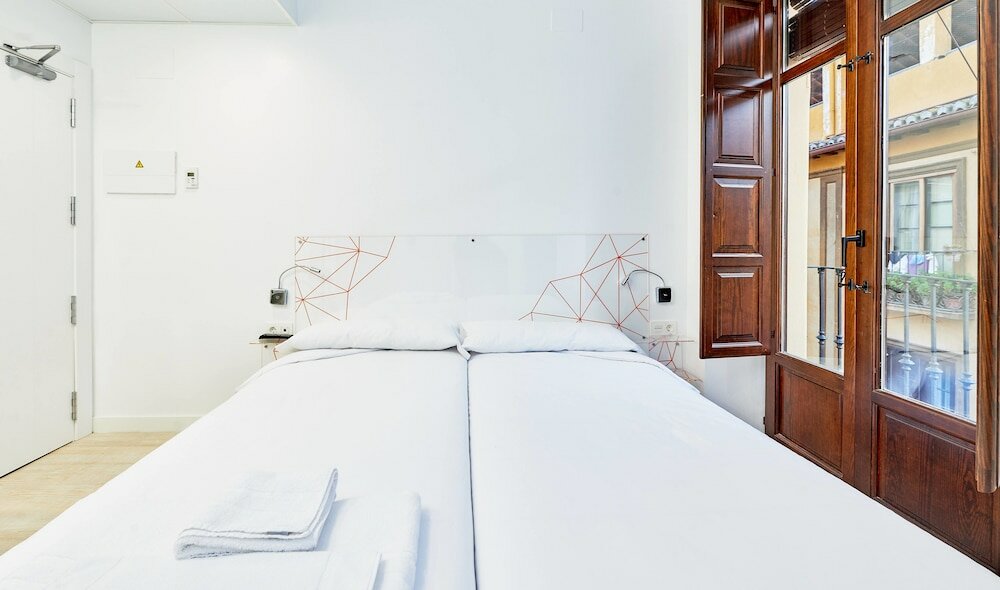 Фото Monjas Del Carmen Hotel