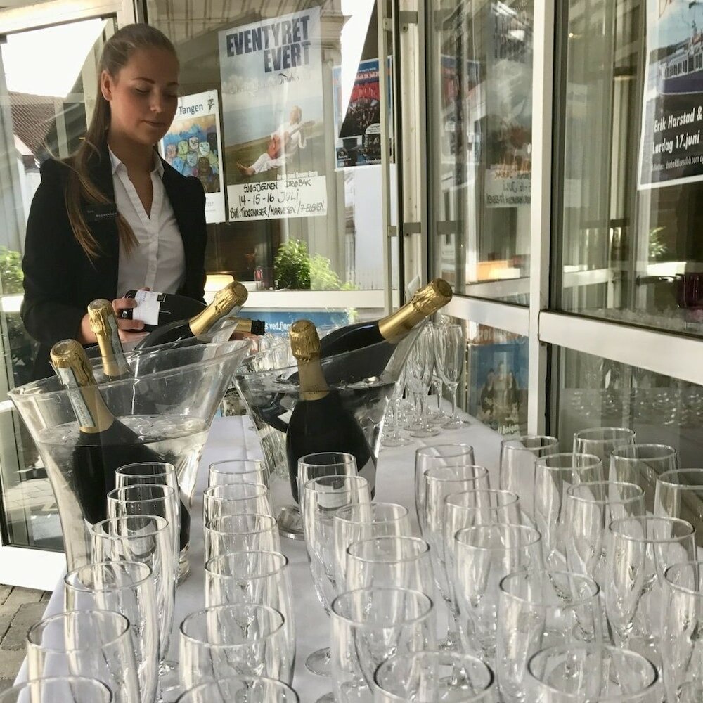 Фото Reenskaug Hotel