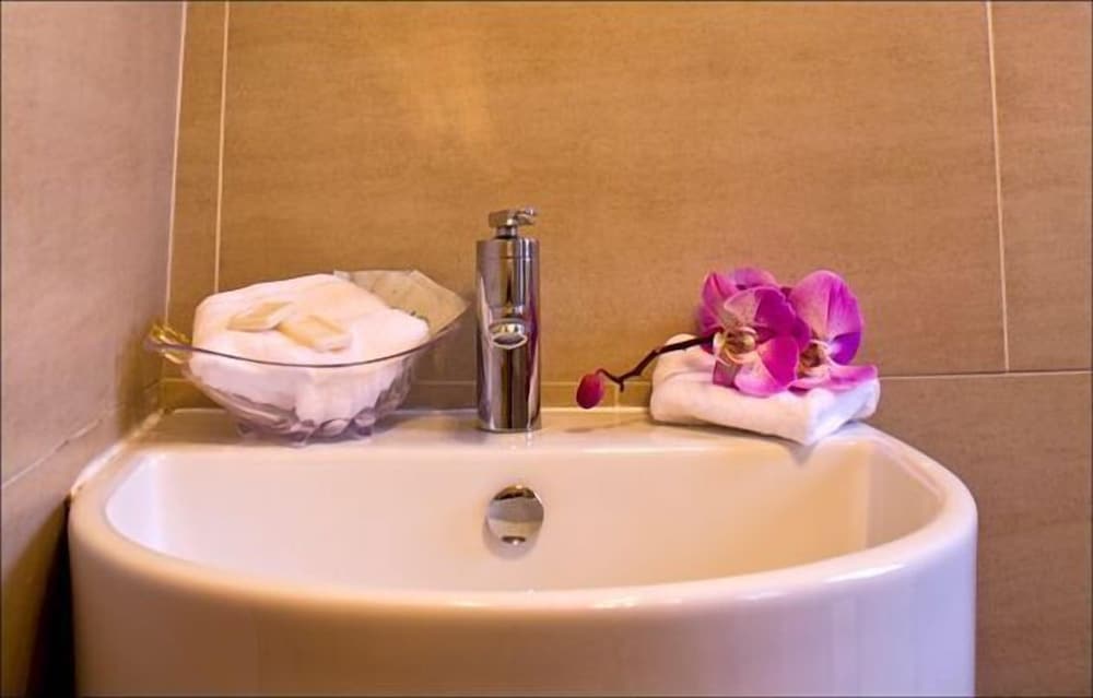 Фото Lakeview Guest House