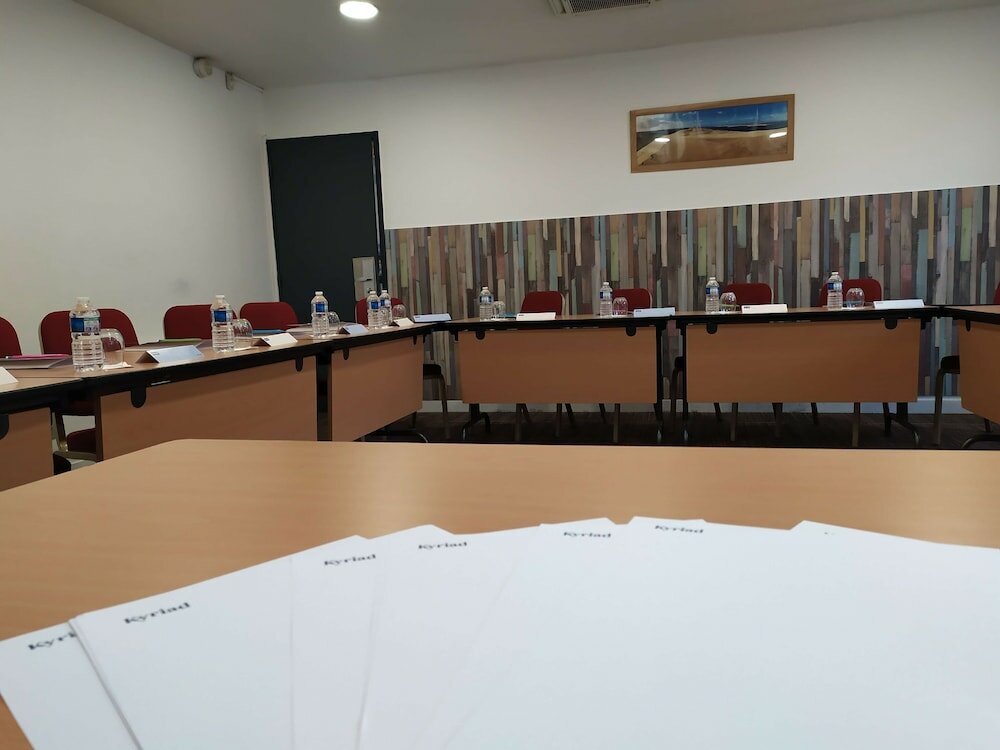 Фото Kyriad Bordeaux - Mérignac Aéroport