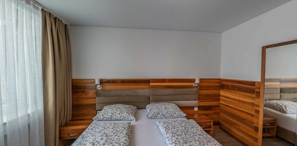 Фото Hotel Bayrischer Hof