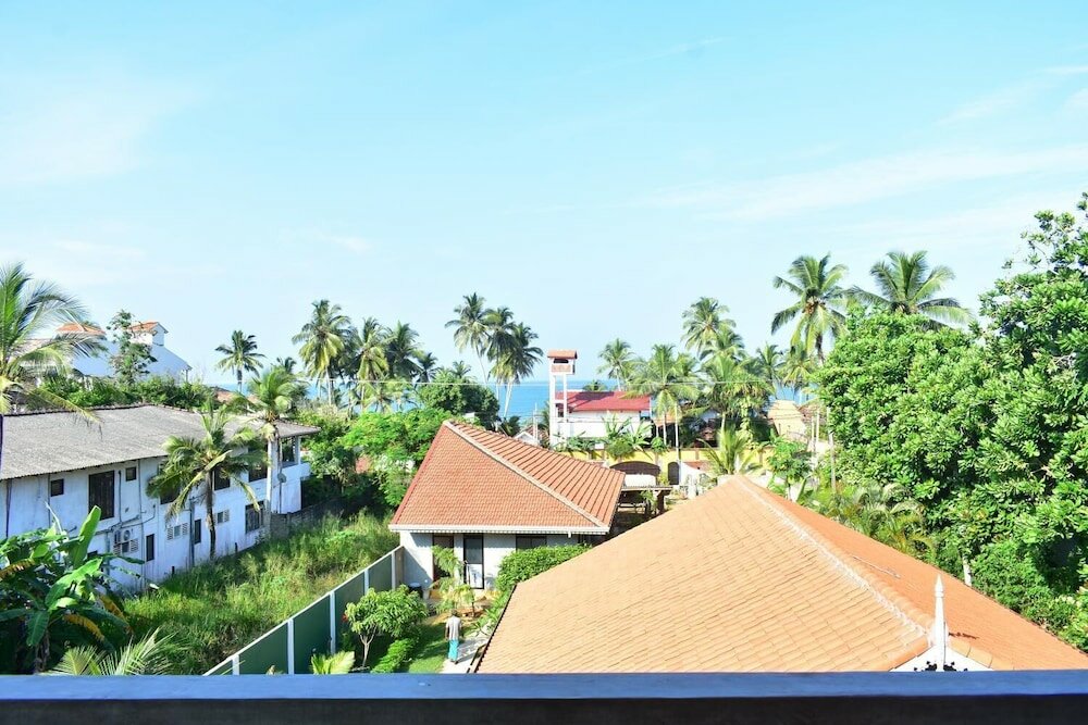 Фото Thambili cabanas