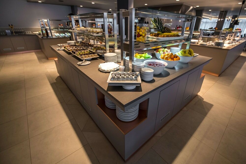 Фото Arena Hotel Holiday