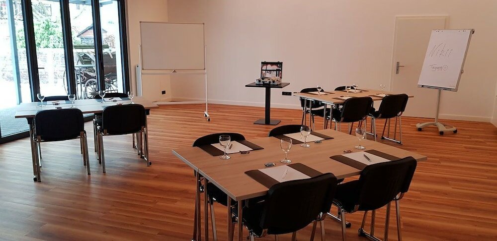 Фото Nikii Boutique Hotel