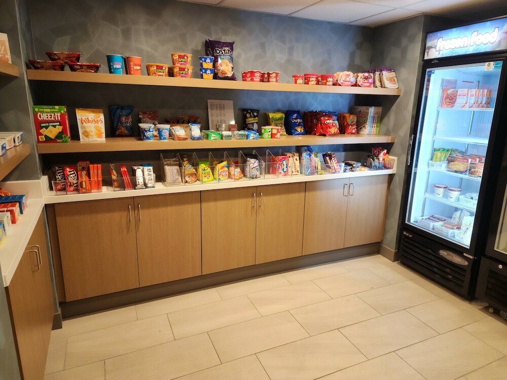 Фото Holiday Inn Express Hotel & Suites Idaho Falls, an Ihg Hotel