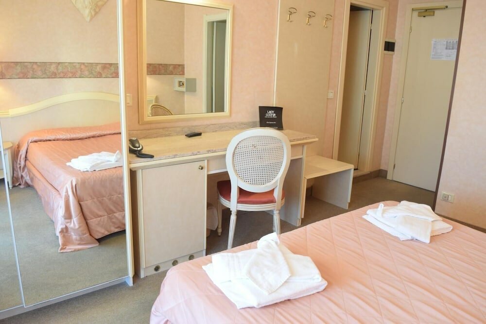 Фото Hotel Ariminum