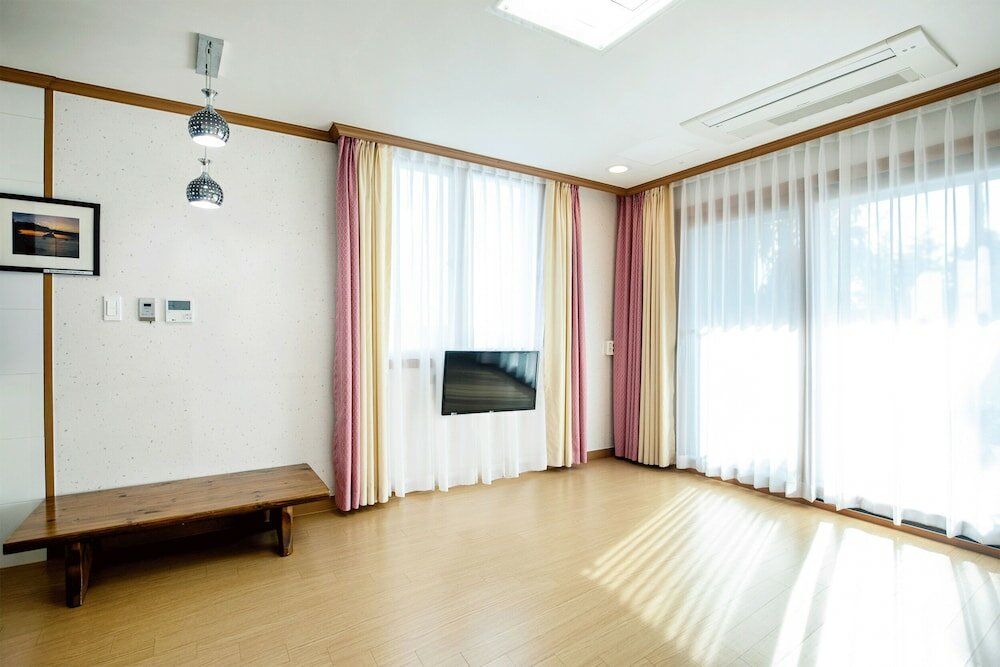 Фото The Bay Jeju Resort