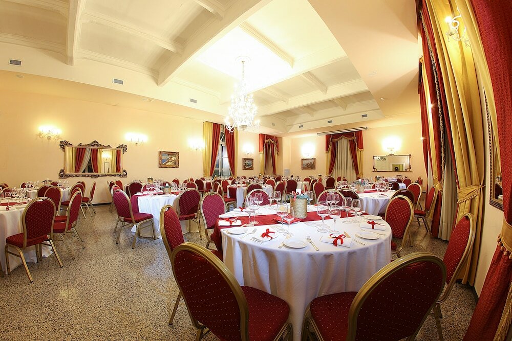 Фото Grand Hotel Capodimonte