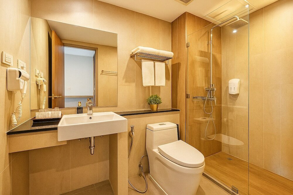 Фото Hotel Tjs Royale