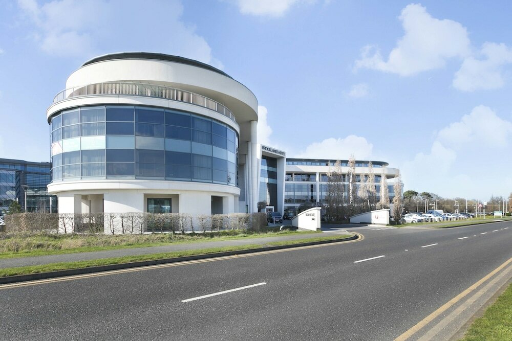 Фото Brooklands Hotel