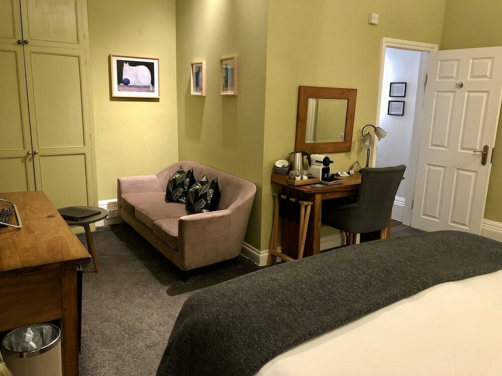 Фото Westwood Guest House