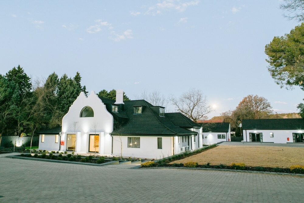 Фото 30 on Whites Guesthouse