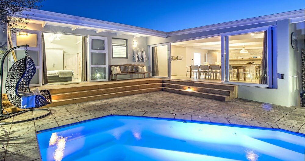 Фото Driftwood - Kenton on Sea