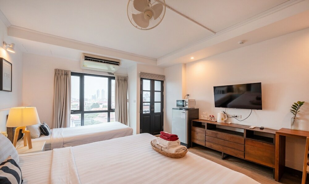 Фото The Corner Lodge