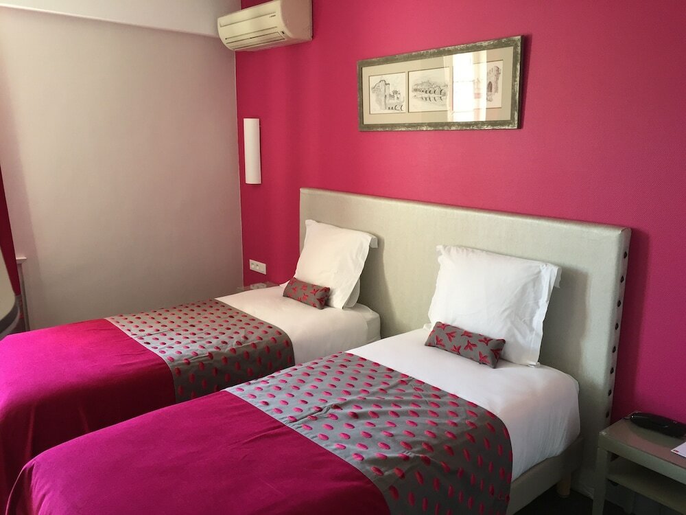 Фото Hôtel du Pont Vieux