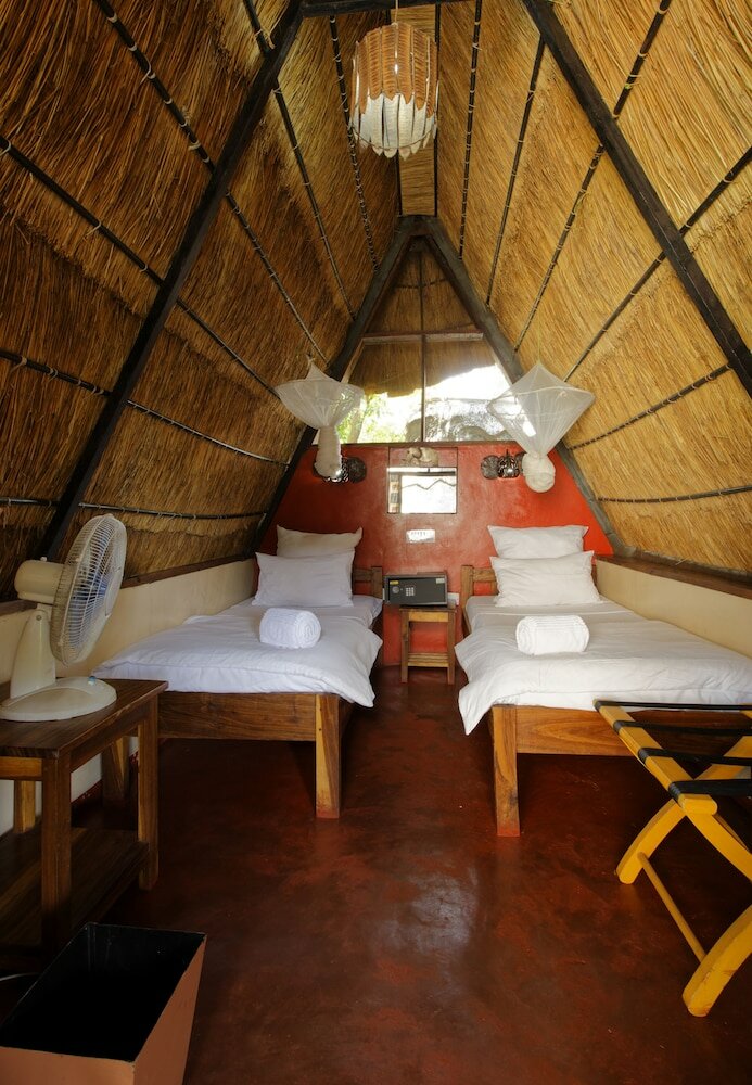 Фото Jollyboys Backpackers