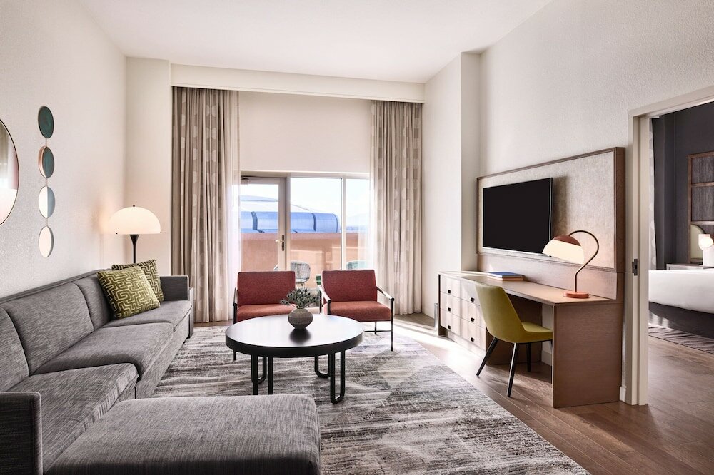 Фото Renaissance Phoenix Glendale Hotel & SPA