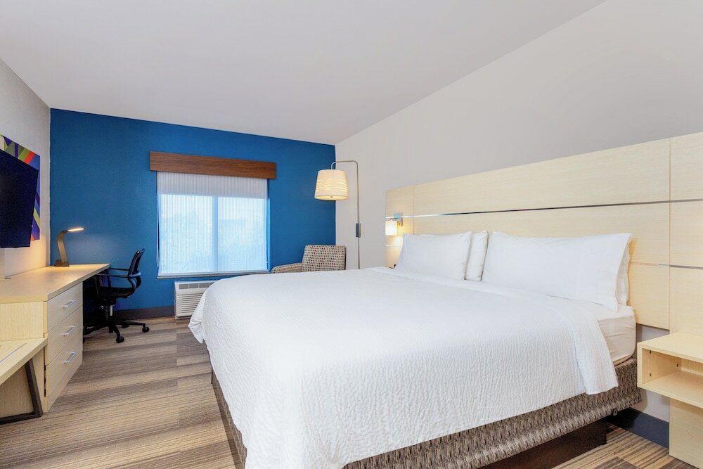Фото Holiday Inn Express & Suites, International Drive, an Ihg Hotel