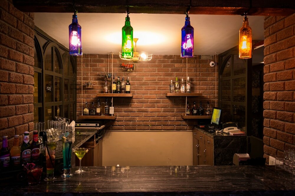 Фото Glades Hotel