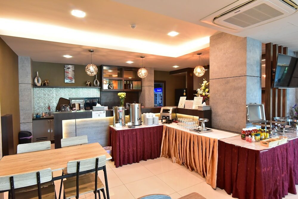 Фото The Raise Hotel