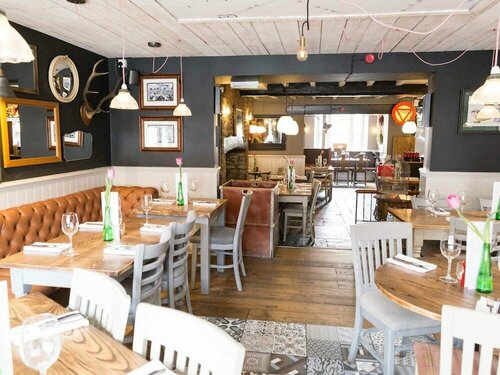 Гостиница The Plough Bicester в Бисестере