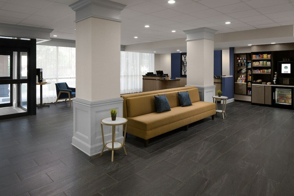 Фото Courtyard New Haven at Yale