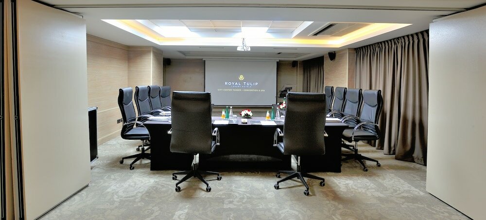Фото Hotel Royal Tulip City Center Tanger