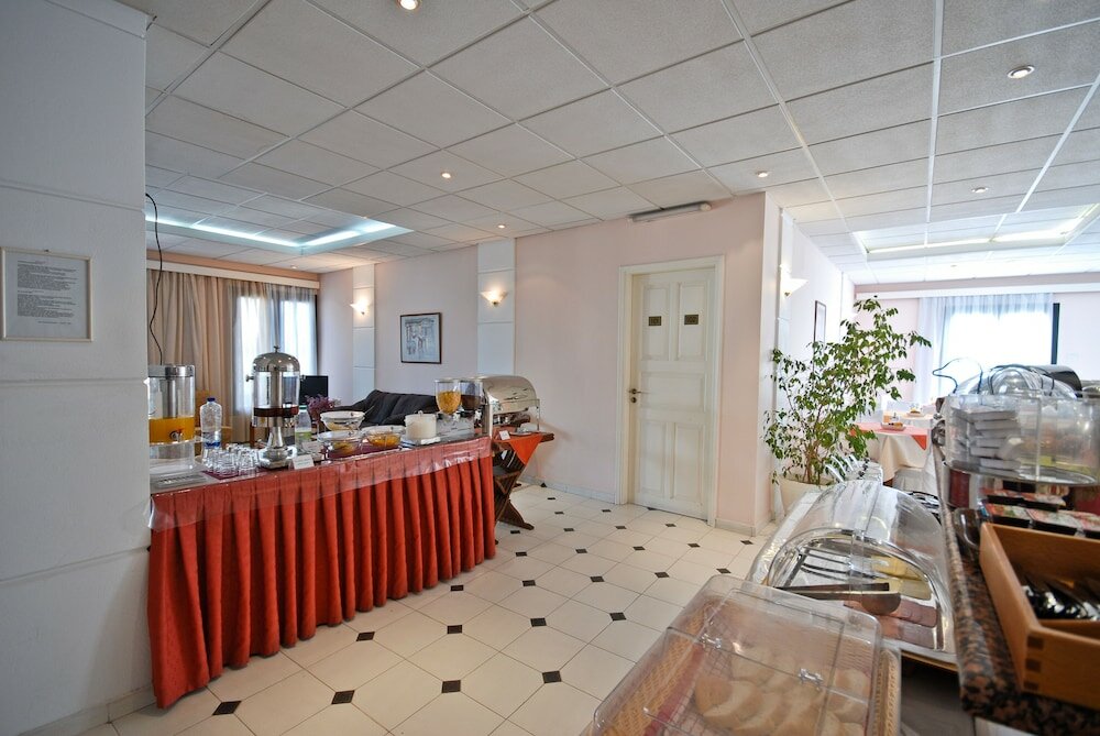 Фото Coronis Hotel