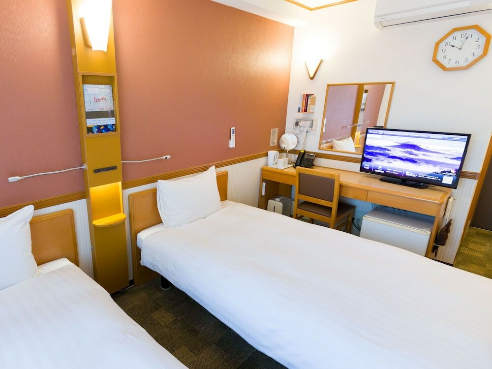 Фото Toyoko Inn Kyoto Shijo Karasuma