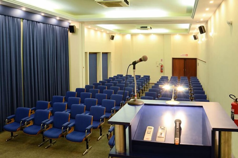 Фото Castel Plaza Hotel