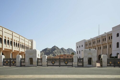 Внешний вид отеля Royal Tulip Muscat в Вилайяте Бушере, фото 2