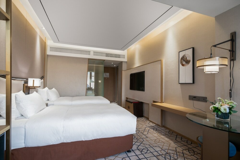 Фото Minshan Lhasa Grand Hotel