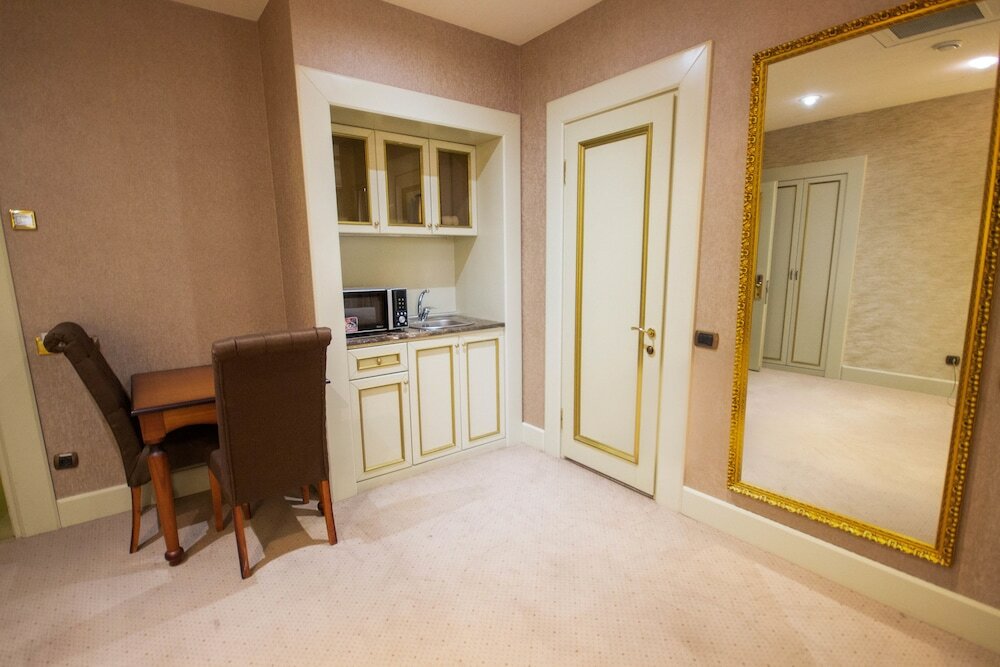 Фото Sapphire Inn Hotel